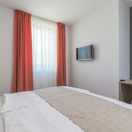 Luxury Apartments Magali 1 โรวีน ภายนอก รูปภาพ