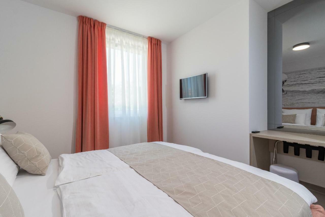 Luxury Apartments Magali 1 โรวีน ภายนอก รูปภาพ